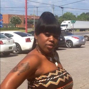 Meet your Posher, Cheneda